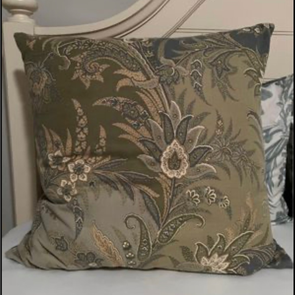 Pottery Barn Pillow Cover 24"x24" (cover only)